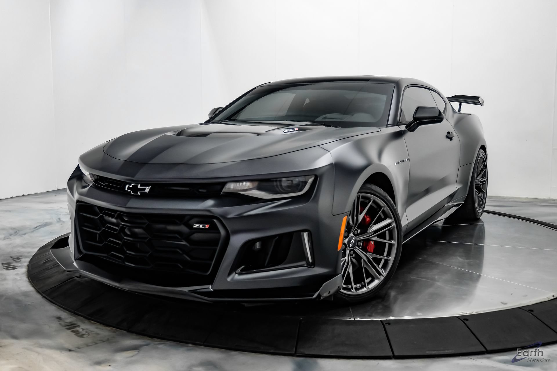 Used 2024 Chevrolet Camaro ZL1 RWD image 6