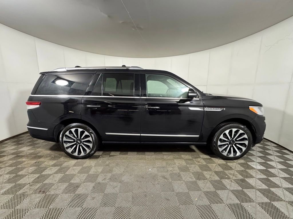 Certified 2022 Lincoln Navigator Reserve image 6