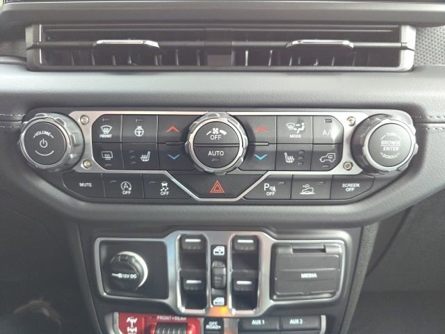 New 2026 Jeep Wrangler Unlimited Rubicon w/ Safety Group image 19