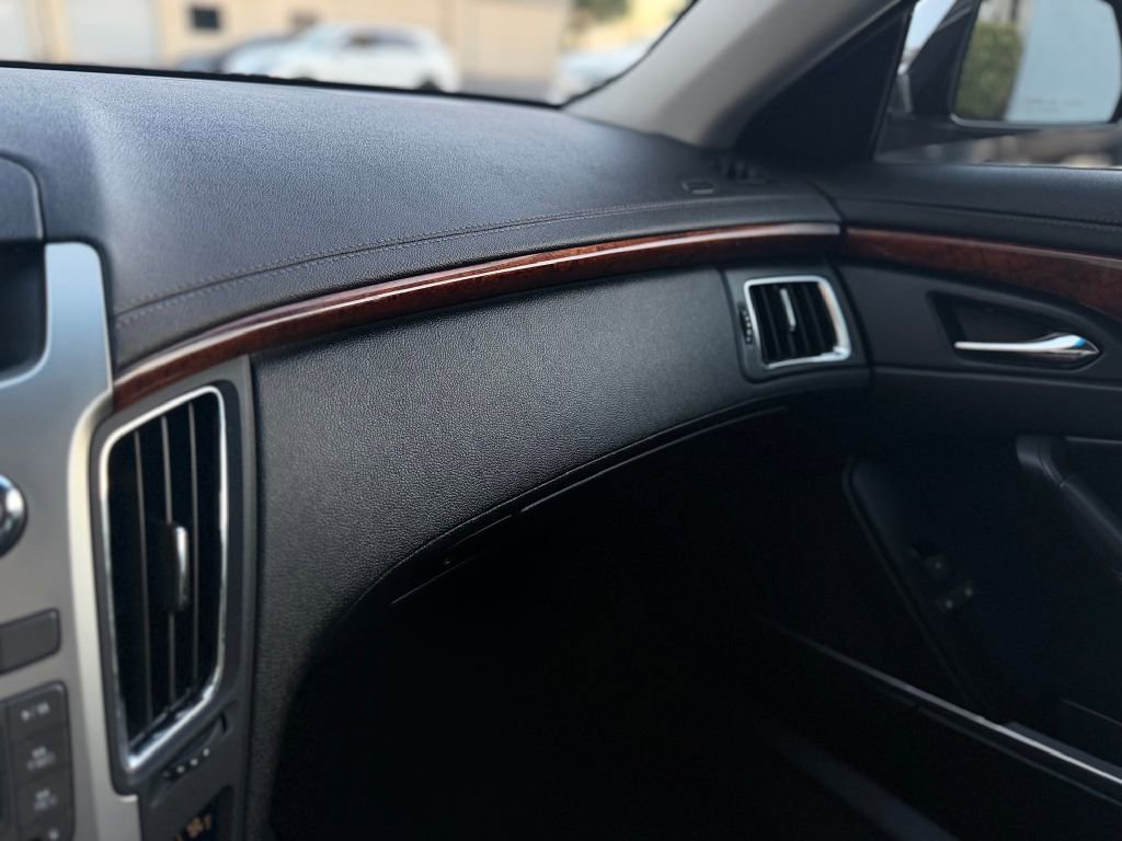 Used 2010 Cadillac CTS Luxury image 21