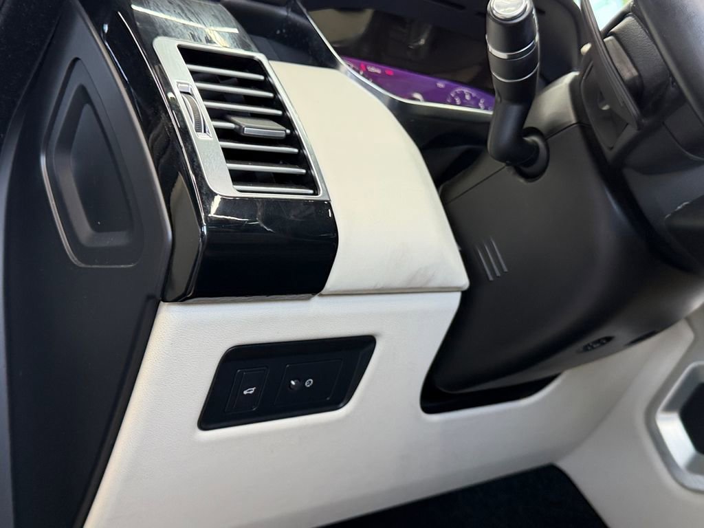 Used 2021 Land Rover Range Rover P525 Westminster Edition image 21