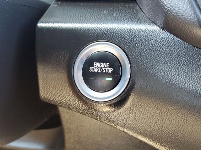 Used 2023 GMC Terrain SLT w/ Tech Package image 17