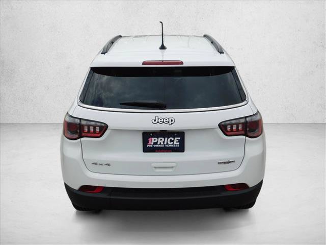 Used 2024 Jeep Compass Latitude AWD/4WD image 11