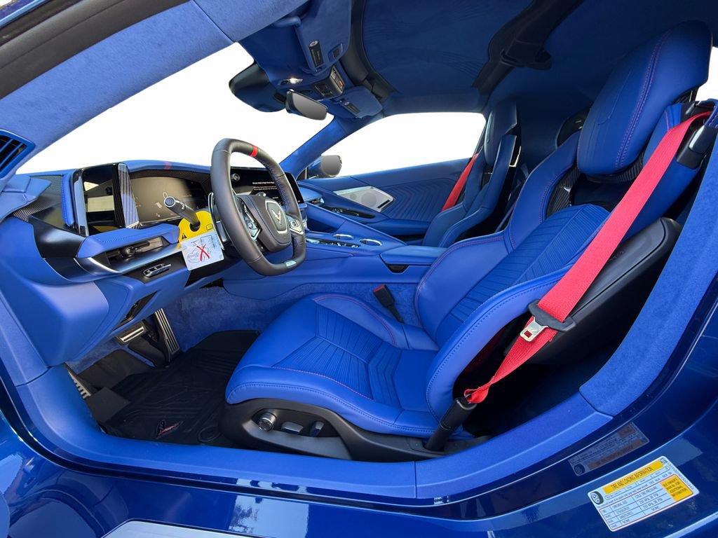 New 2027 Chevrolet Corvette Grand Sport w/ Z52 Sport Performance Package RWD image 9