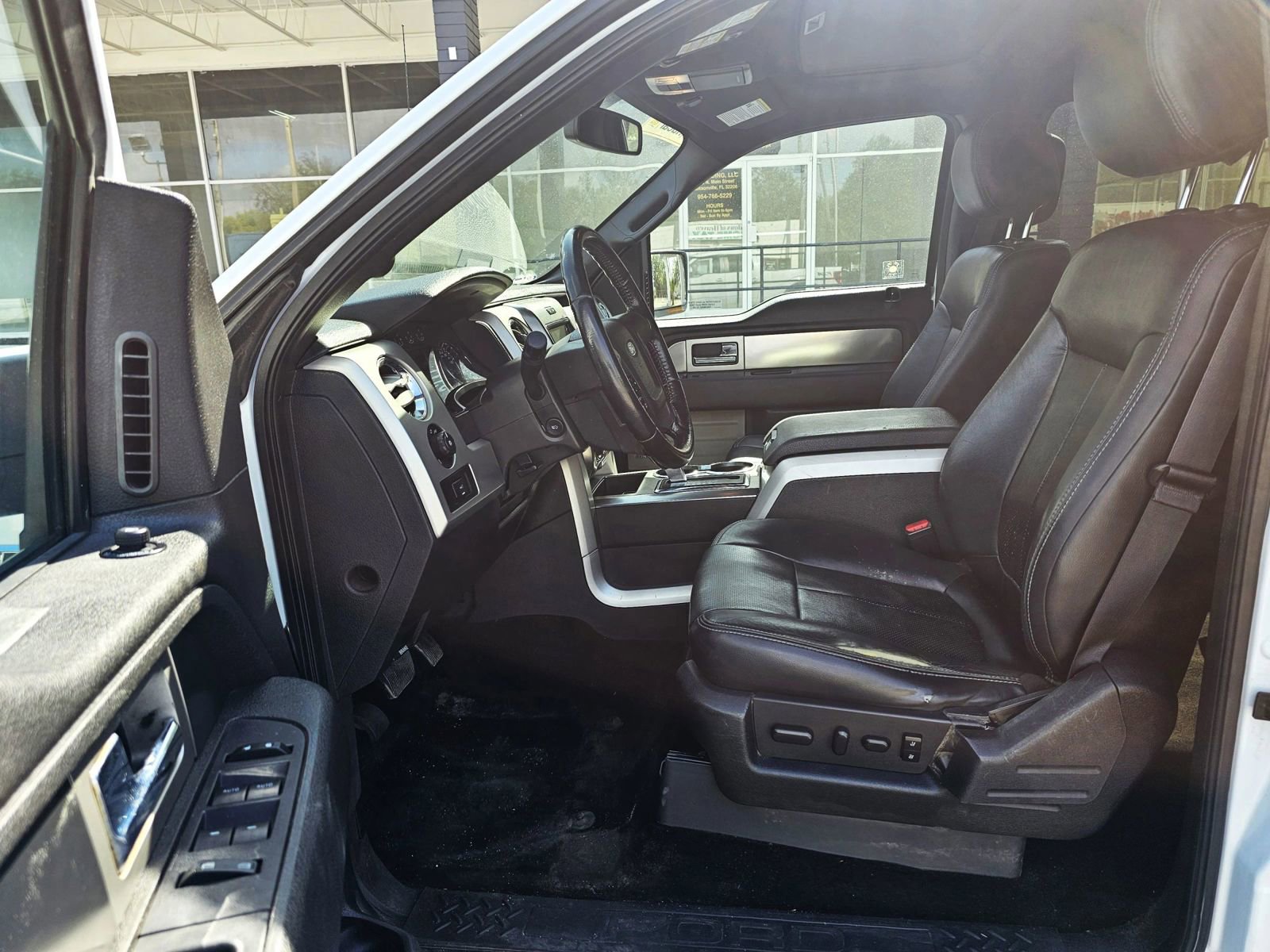 Used 2014 Ford F150 FX4 w/ Equipment Group 402A Luxury image 10