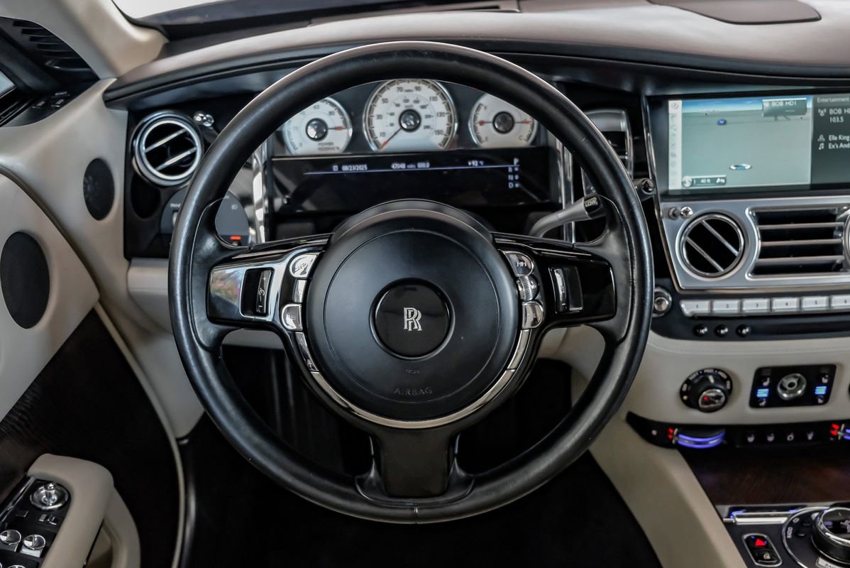 Used 2016 Rolls-Royce Wraith image 13