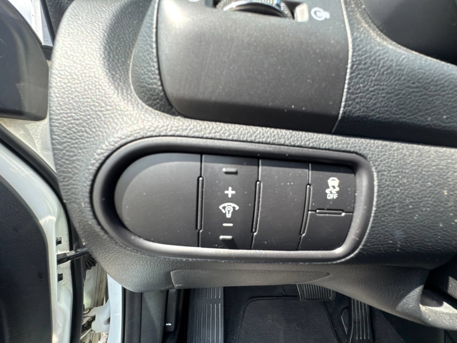 Used 2017 Kia Forte LX FWD image 14