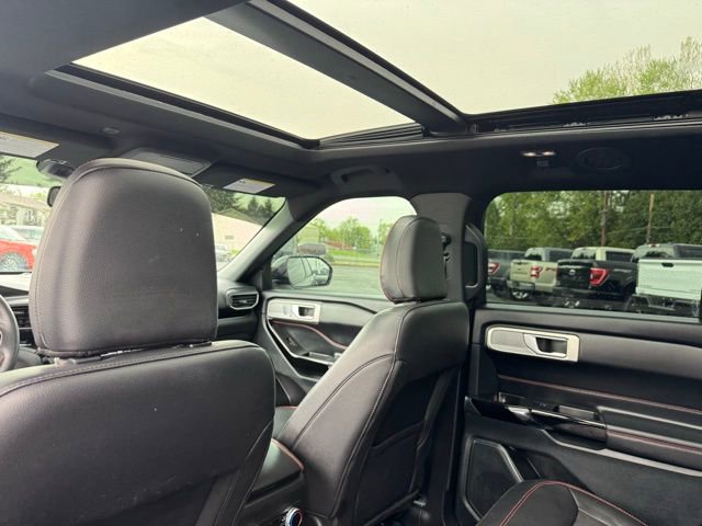 Used 2023 Ford Explorer ST-Line w/ Class IV Trailer Tow Package AWD/4WD image 38