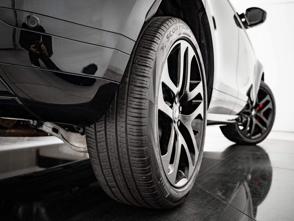 Used 2023 Land Rover Range Rover Evoque R-Dynamic SE image 49