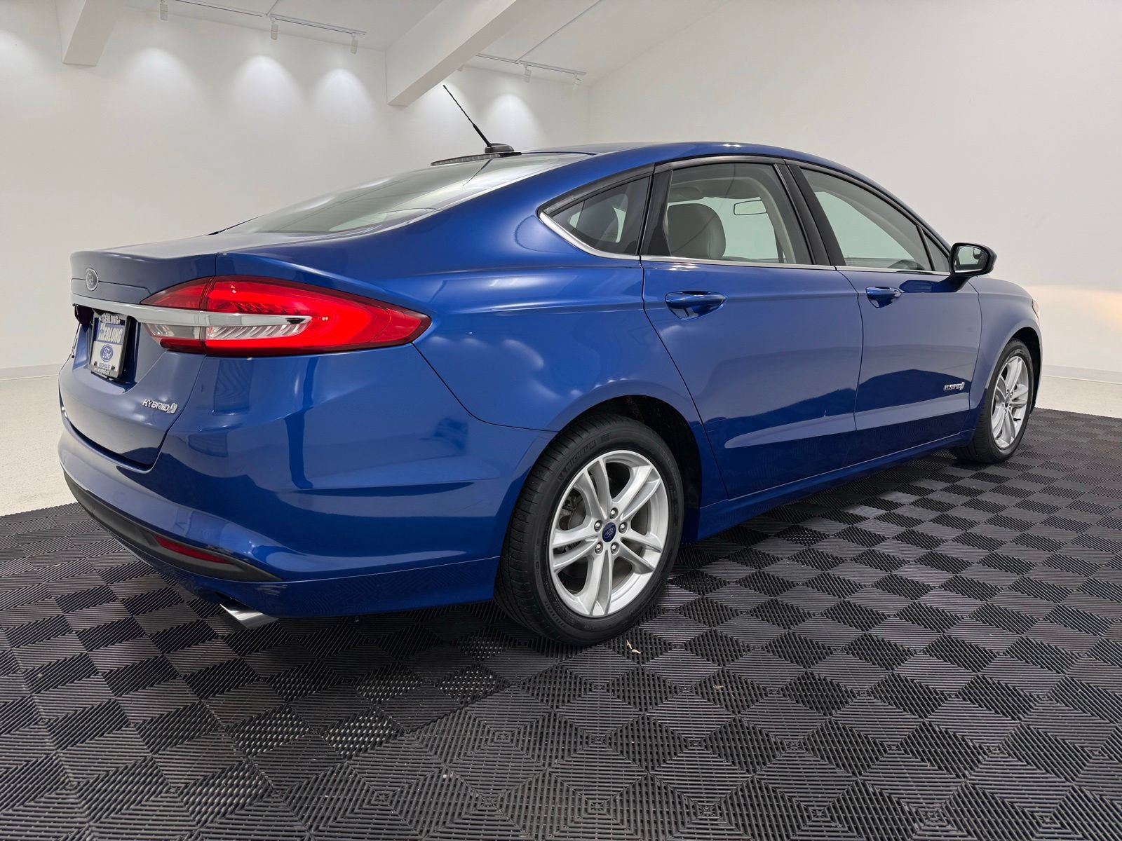 Used 2018 Ford Fusion S FWD image 7