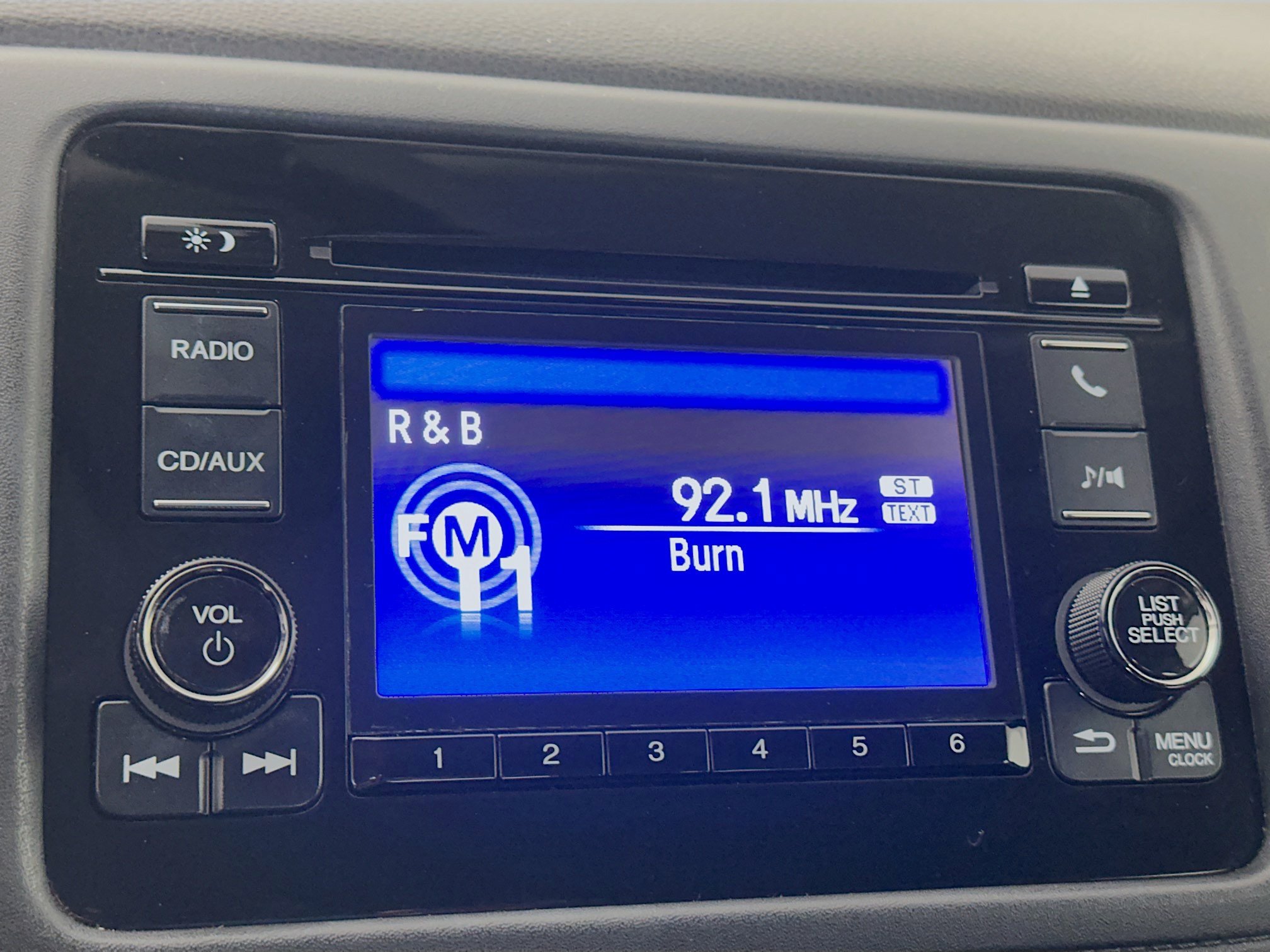 Used 2017 Honda HR-V LX image 19