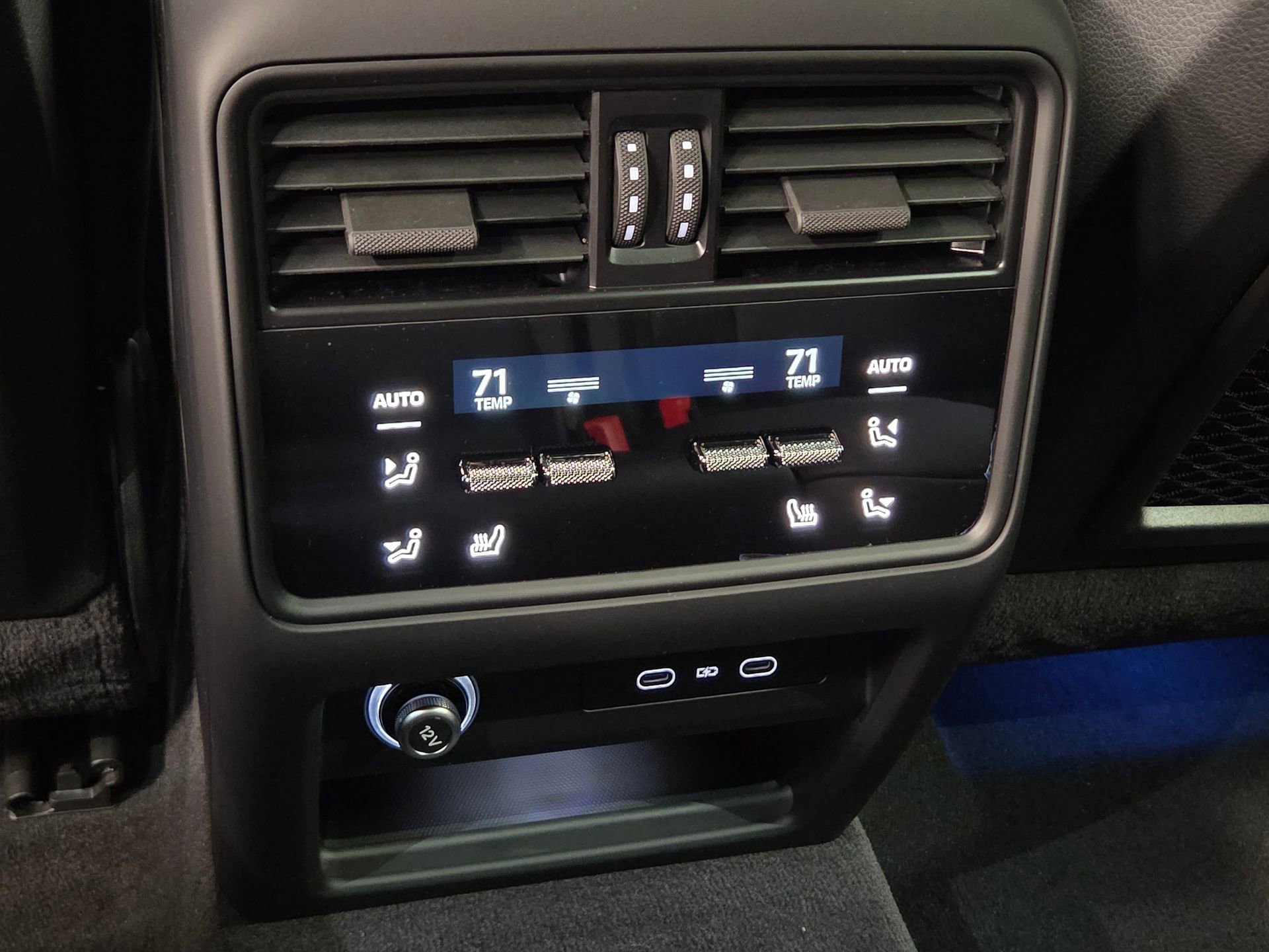 New 2026 Porsche Cayenne Base image 12