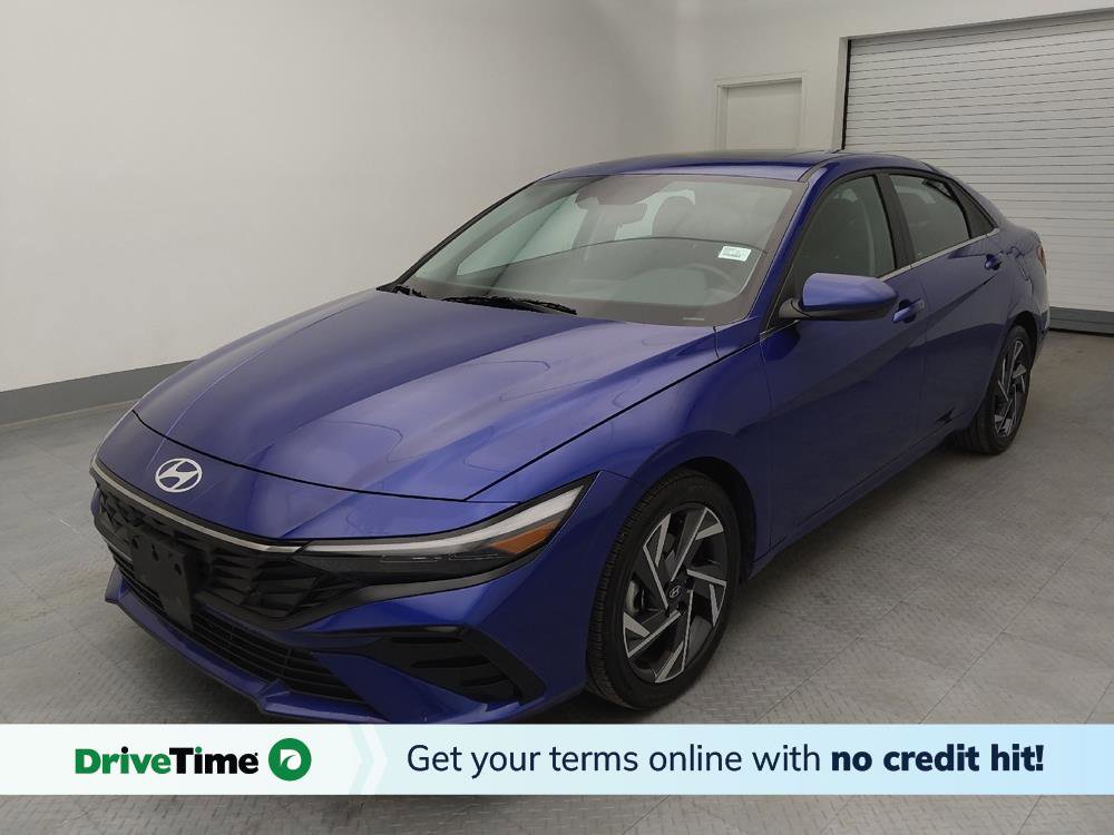 Used 2025 Hyundai Elantra SEL image 1