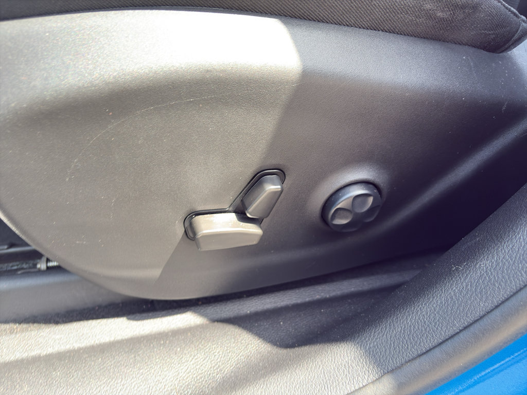 Used 2021 Jeep Cherokee Latitude Plus FWD image 11