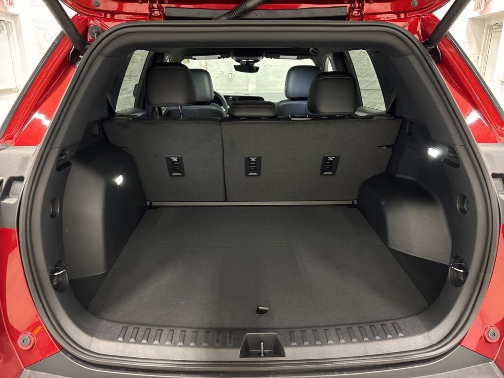 New 2026 Chevrolet Equinox LT w/ Convenience Package II FWD image 30