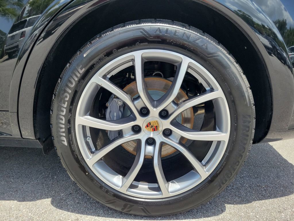 Certified 2025 Porsche Cayenne image 14