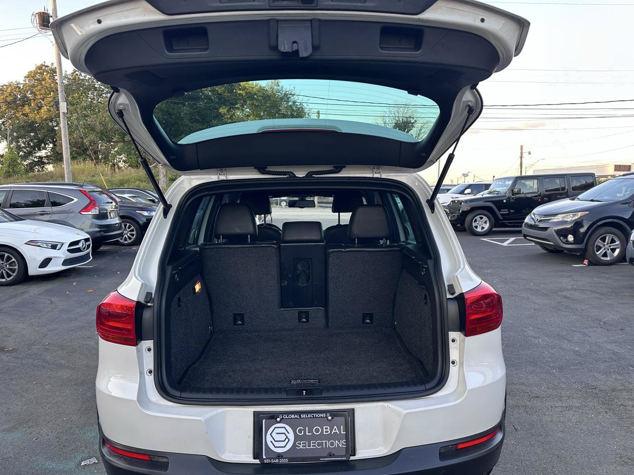 Used 2014 Volkswagen Tiguan R-Line AWD/4WD image 36