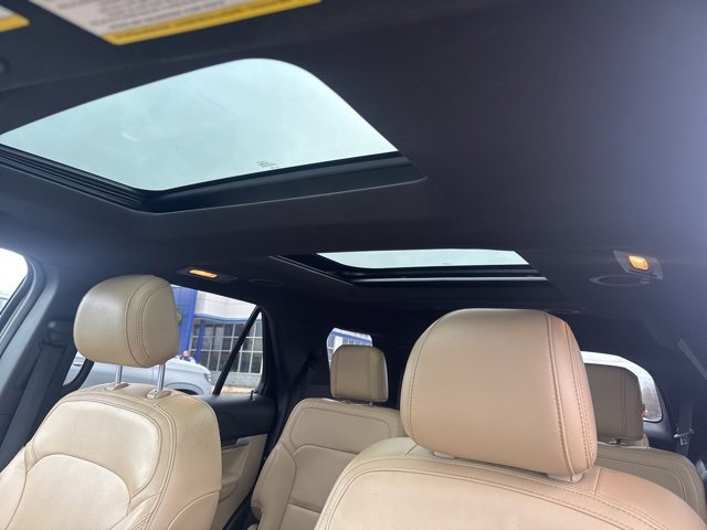 Used 2017 Ford Explorer Limited w/ Equipment Group 301A image 11