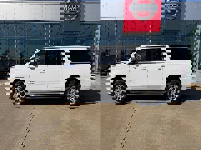 Used 2019 GMC Yukon XL SLT image 2