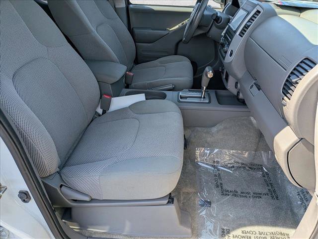 Used 2016 Nissan Frontier SV AWD/4WD image 19
