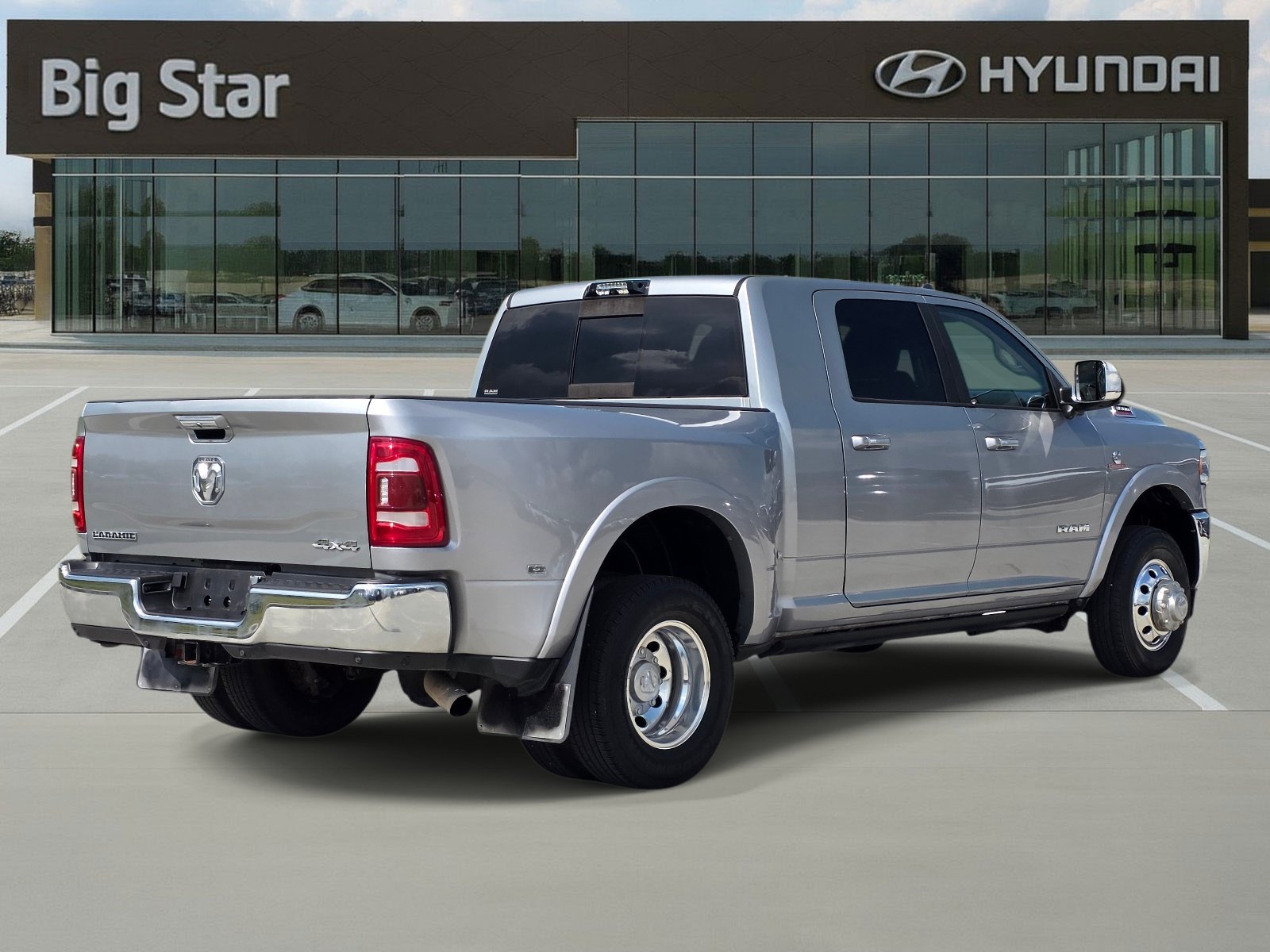 Used 2022 RAM 3500 Laramie AWD/4WD image 4