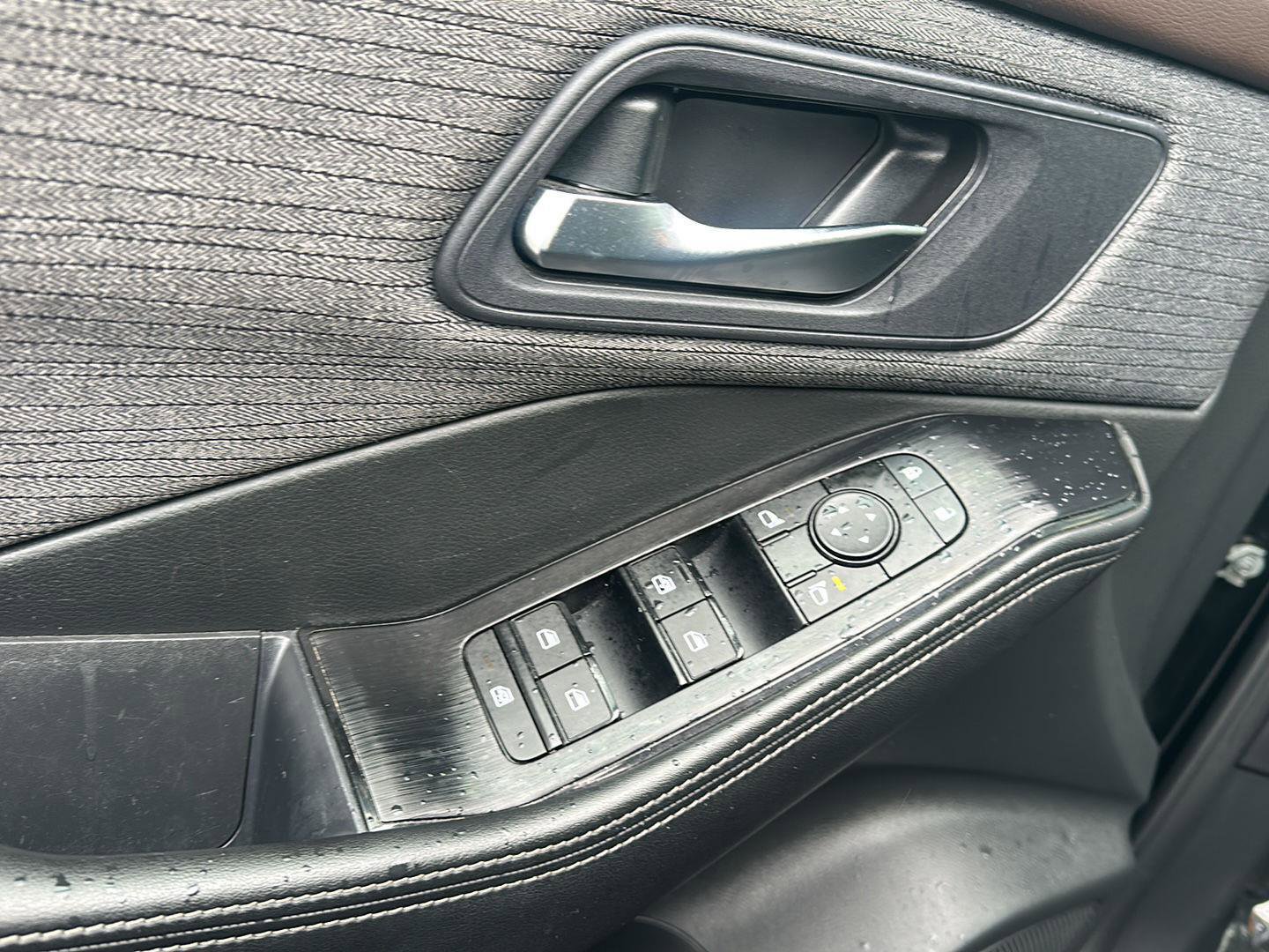 Used 2023 Nissan Rogue SV FWD image 18