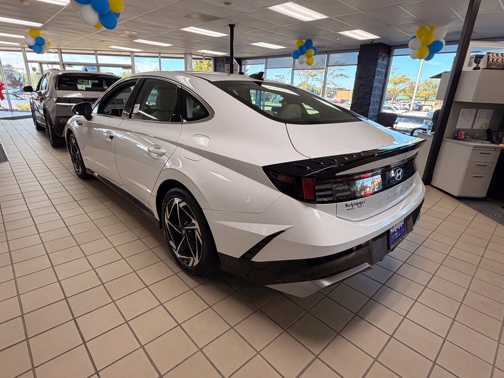 Certified 2026 Hyundai Sonata SEL FWD image 2