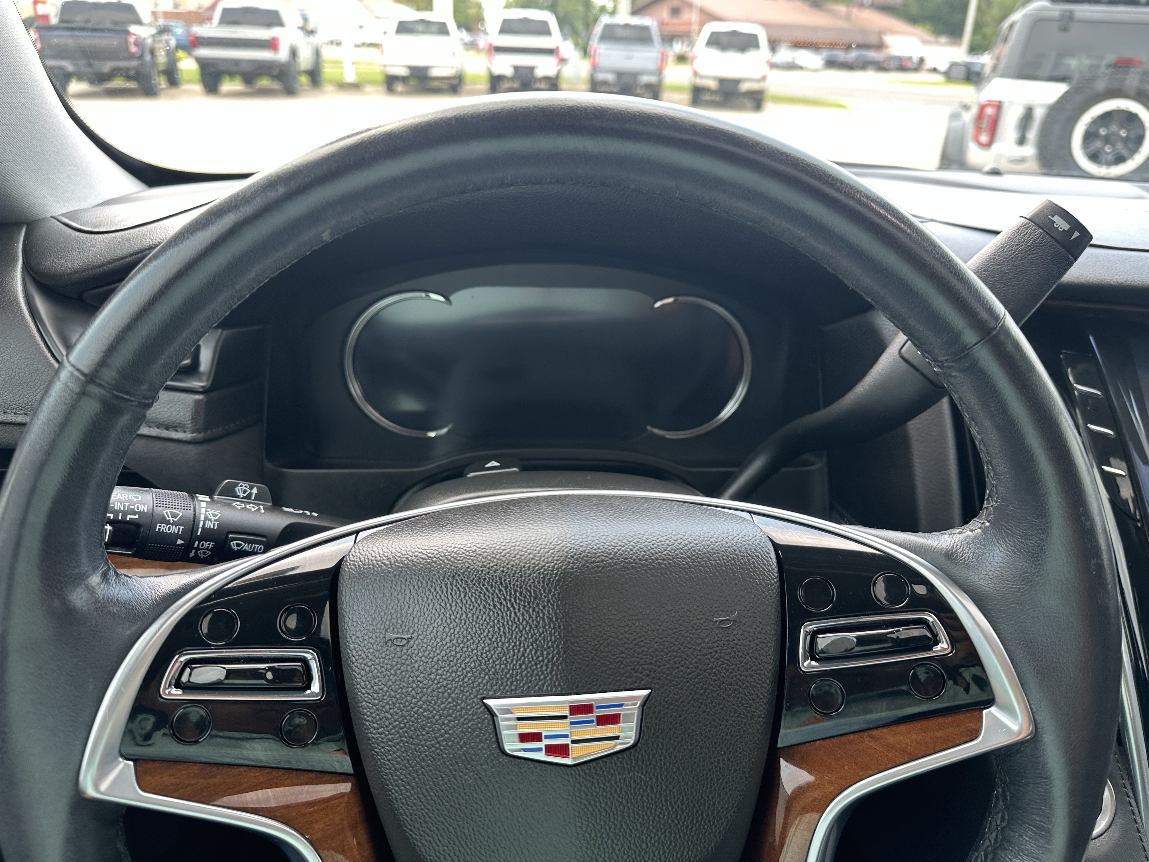 Used 2020 Cadillac Escalade Premium Luxury AWD/4WD image 18