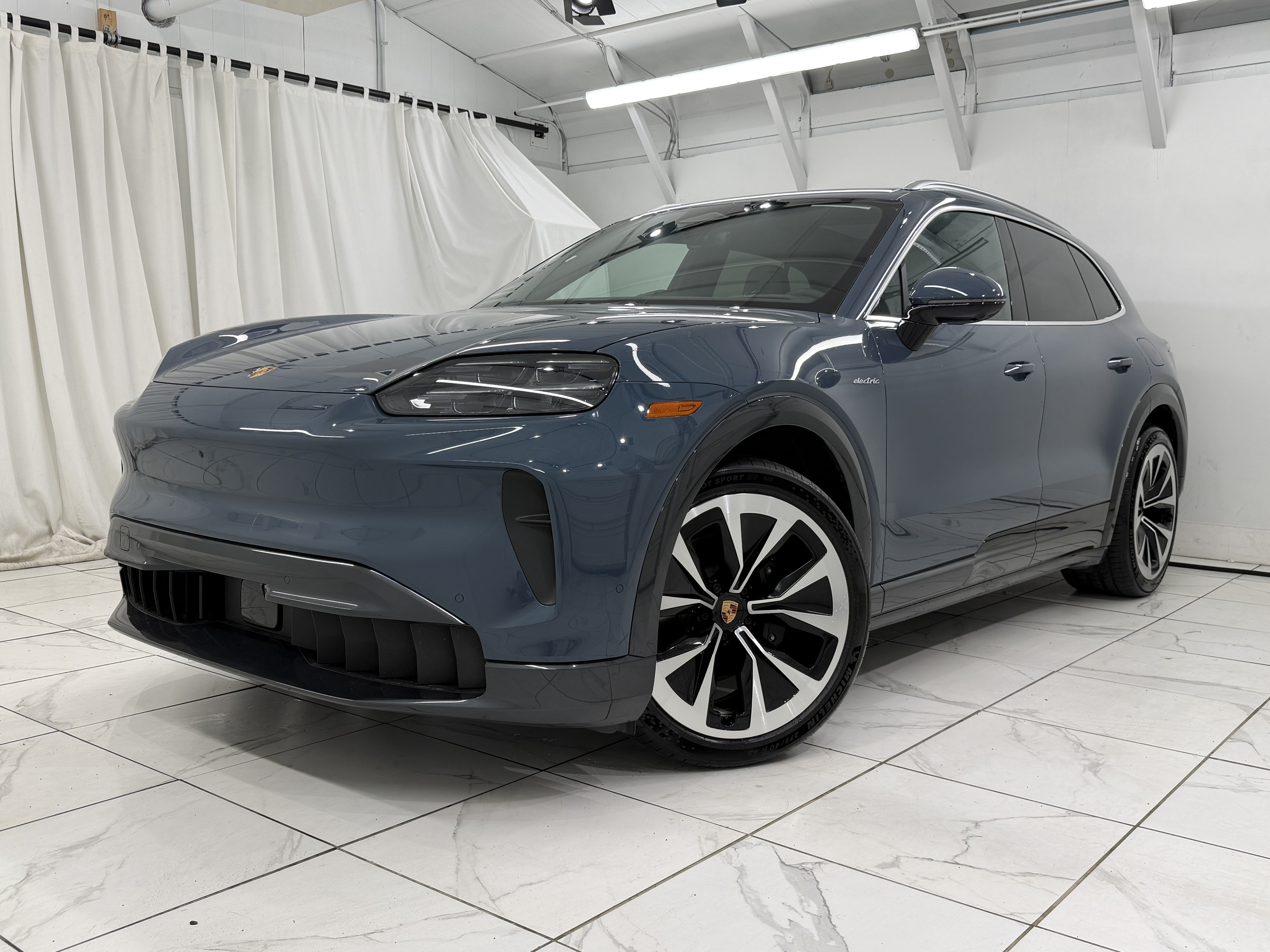 New 2026 Porsche Cayenne Electric AWD/4WD image 7