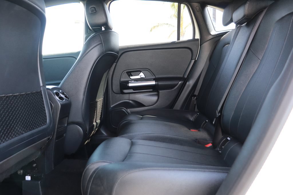 Used 2025 Mercedes-Benz GLA 250 image 14