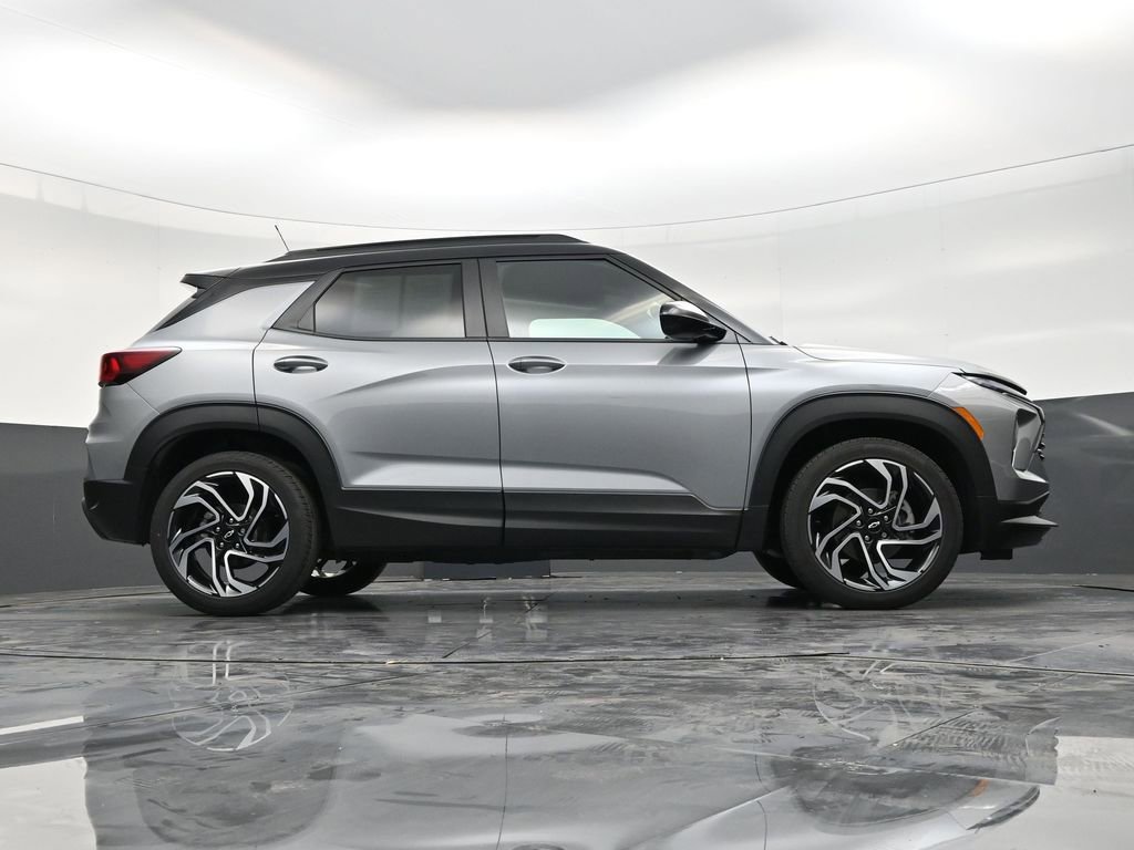 Used 2025 Chevrolet TrailBlazer RS FWD image 26