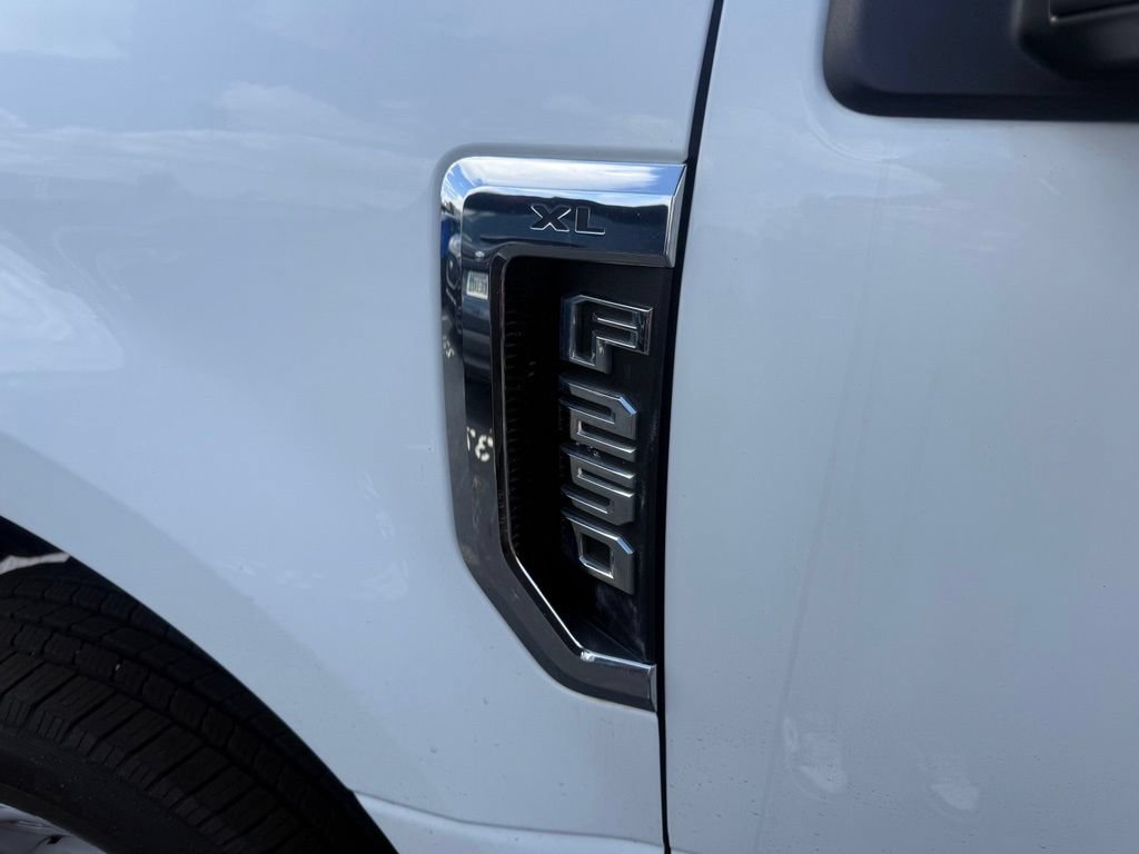 Used 2022 Ford F250 XL w/ Power Equipment Group AWD/4WD image 16