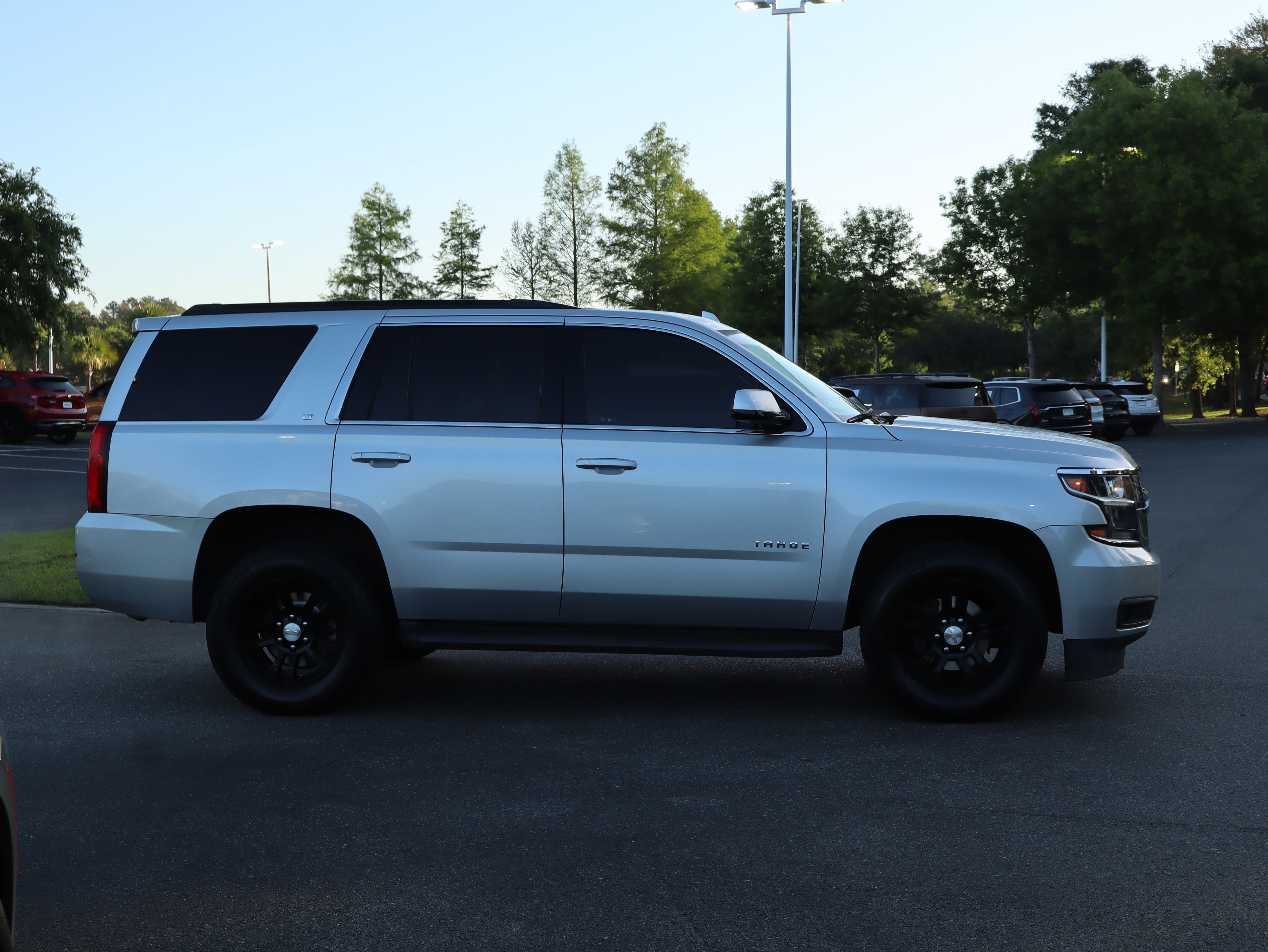 Used 2017 Chevrolet Tahoe LT RWD image 12