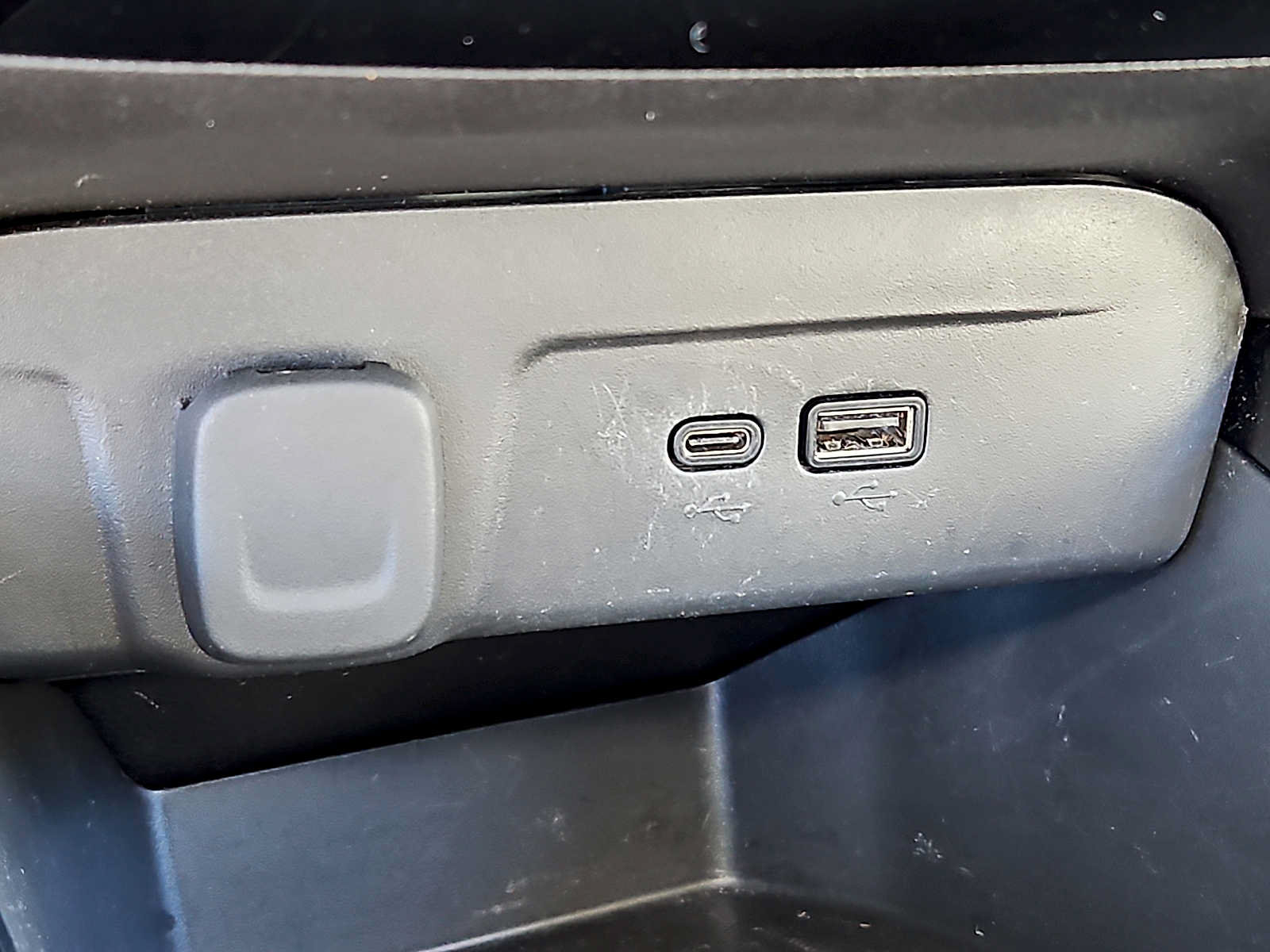 Used 2025 Chevrolet Trax LT FWD image 24