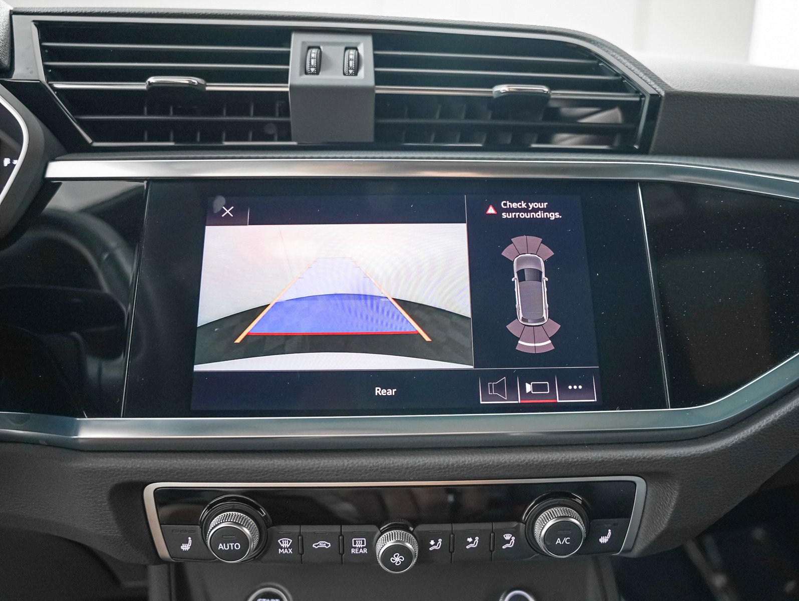 Used 2021 Audi Q3 2.0T Premium Plus w/ Premium Plus Package image 21