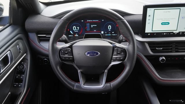 Used 2025 Ford Explorer ST-Line w/ ST-Line Street Pack AWD/4WD image 17