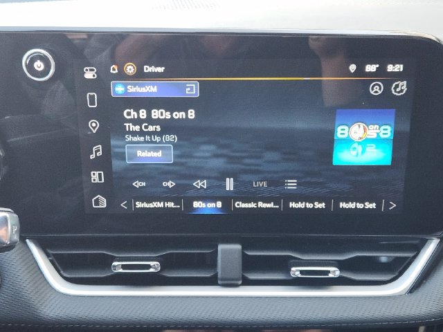 Used 2026 Chevrolet Equinox LT FWD image 5