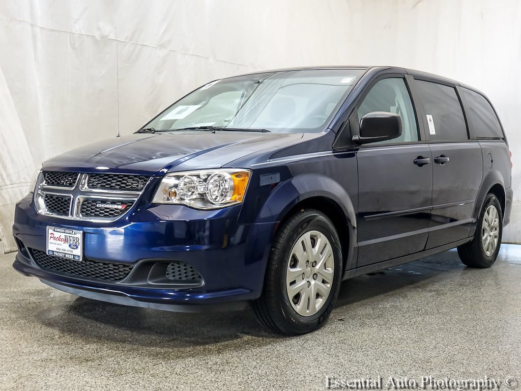 Used 2017 Dodge Grand Caravan SE FWD image 2