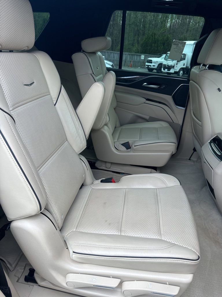 Used 2023 Cadillac Escalade Premium Luxury image 10
