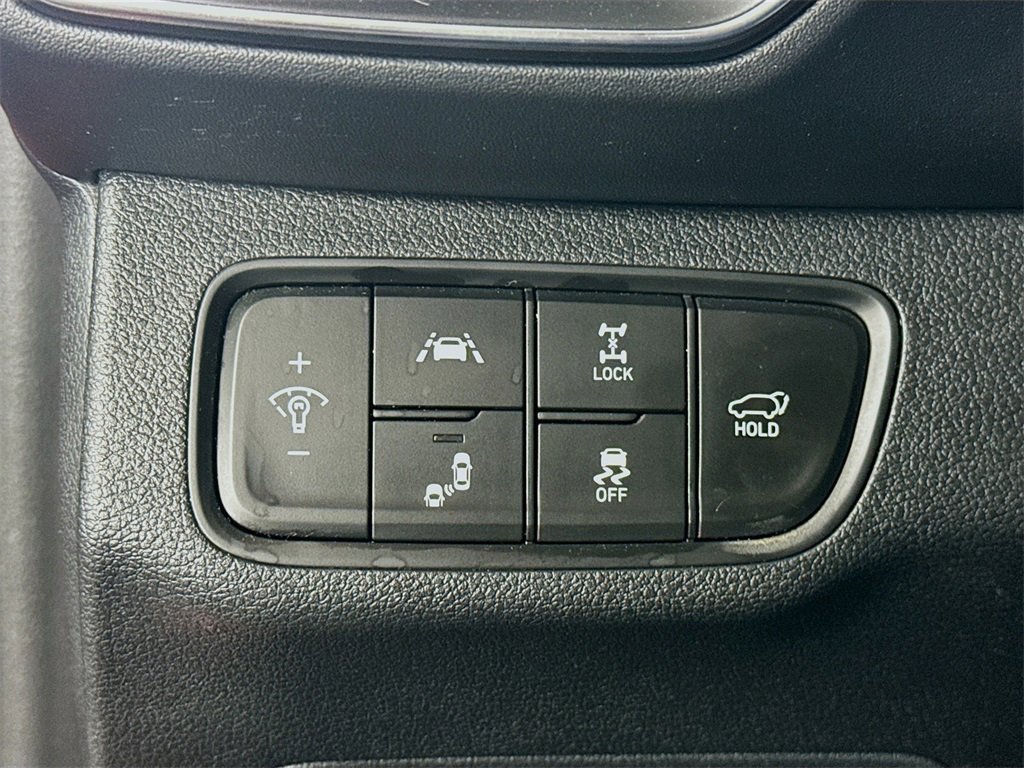 Used 2020 Hyundai Santa Fe SEL w/ Convenience Package image 18