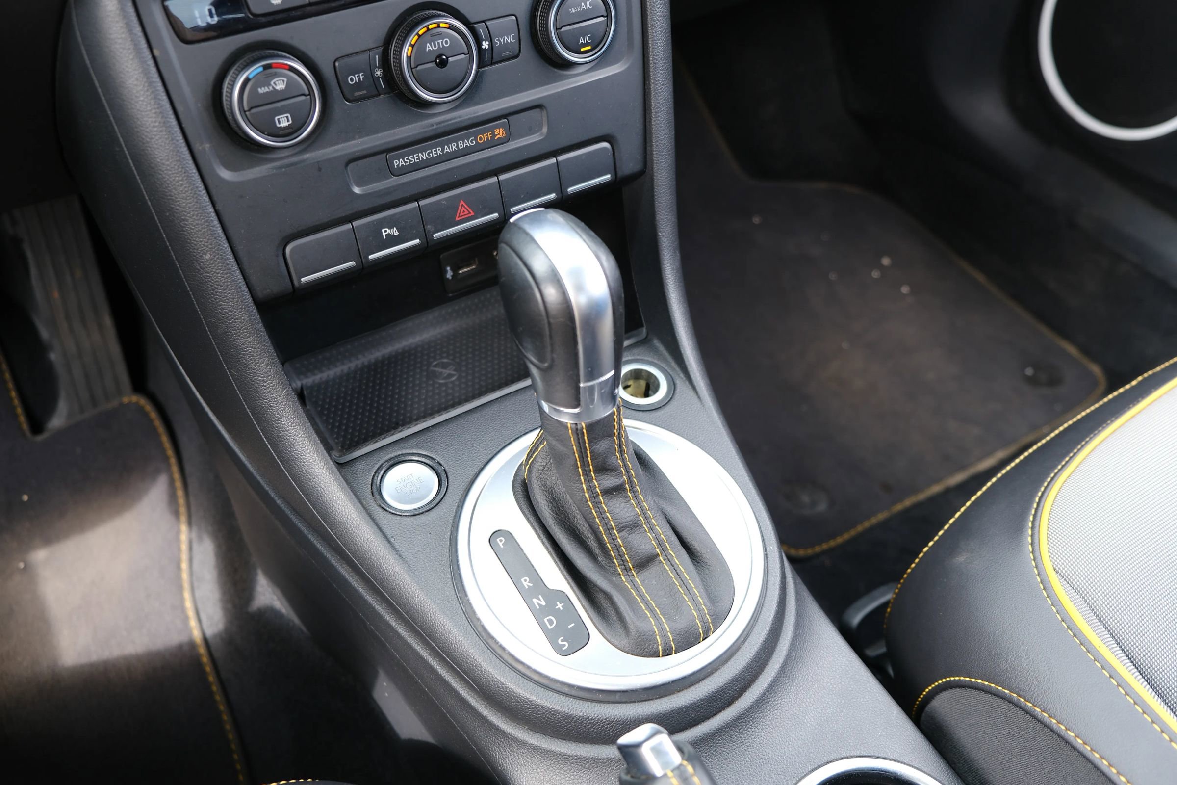 Used 2016 Volkswagen Beetle 1.8T Dune w/ Dune Technology Package image 26