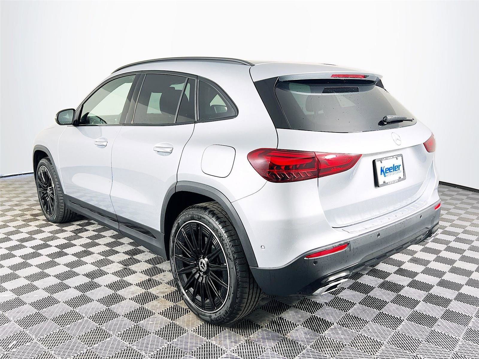 Certified 2026 Mercedes-Benz GLA 250 4MATIC image 4