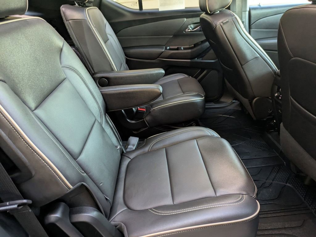Certified 2023 Chevrolet Traverse Premier w/ Redline Edition image 27