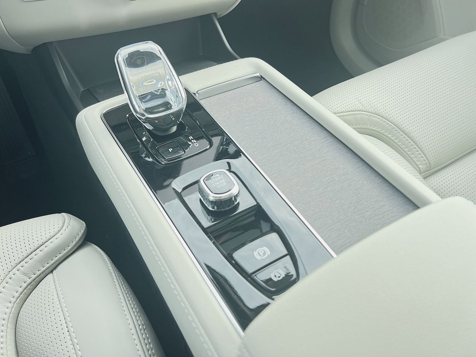 New 2026 Volvo XC90 B6 Ultra AWD/4WD image 22