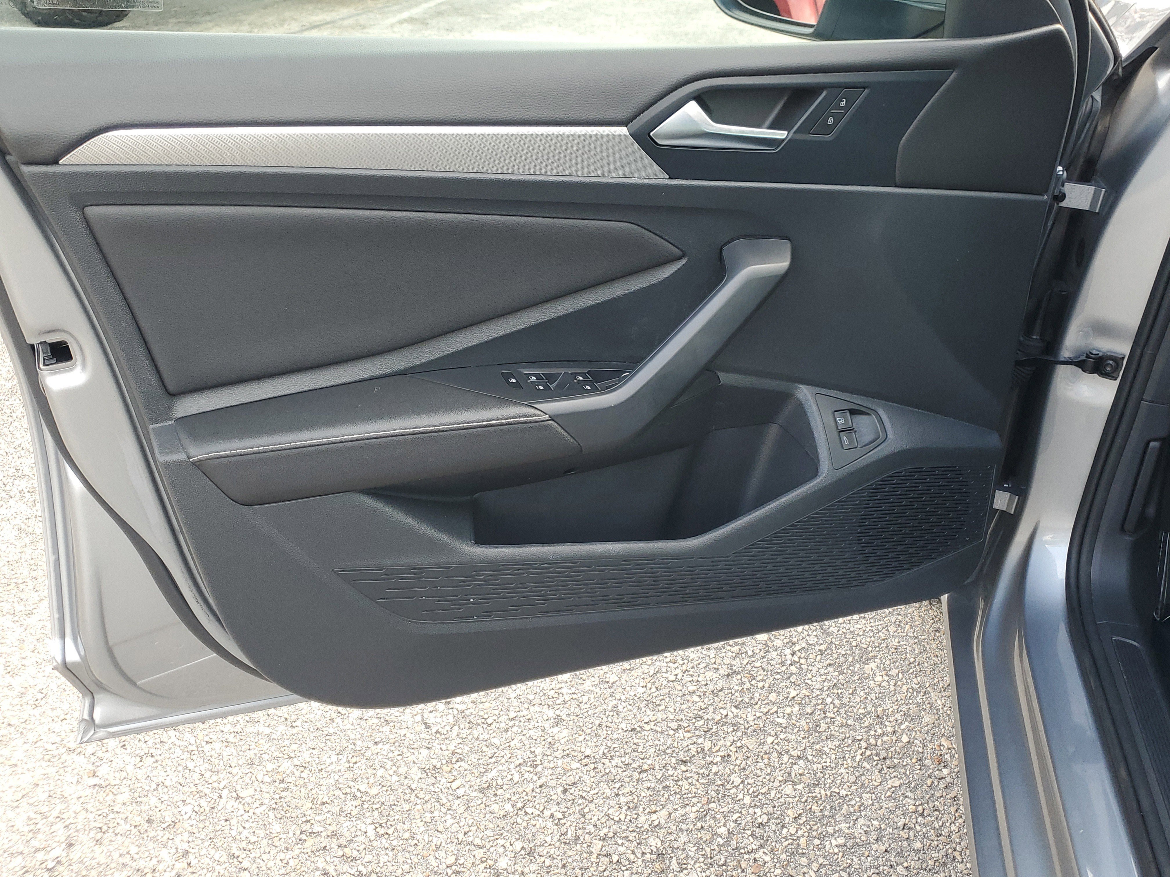 Used 2024 Volkswagen Jetta S image 18