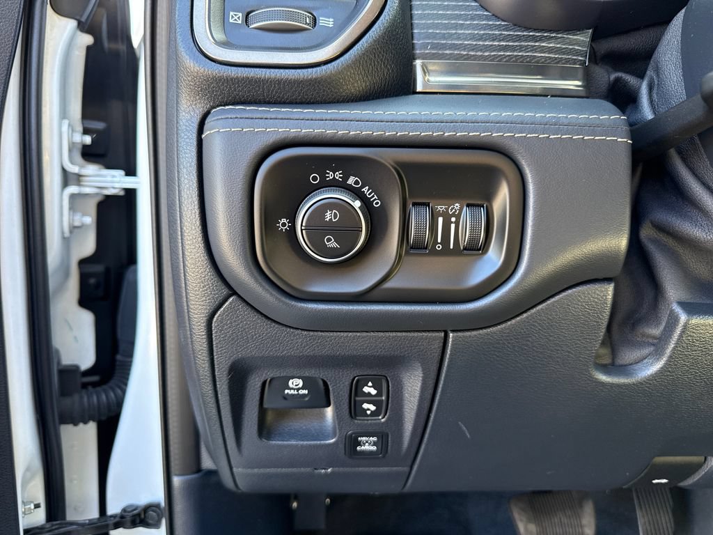 Used 2021 RAM 1500 Limited AWD/4WD image 15