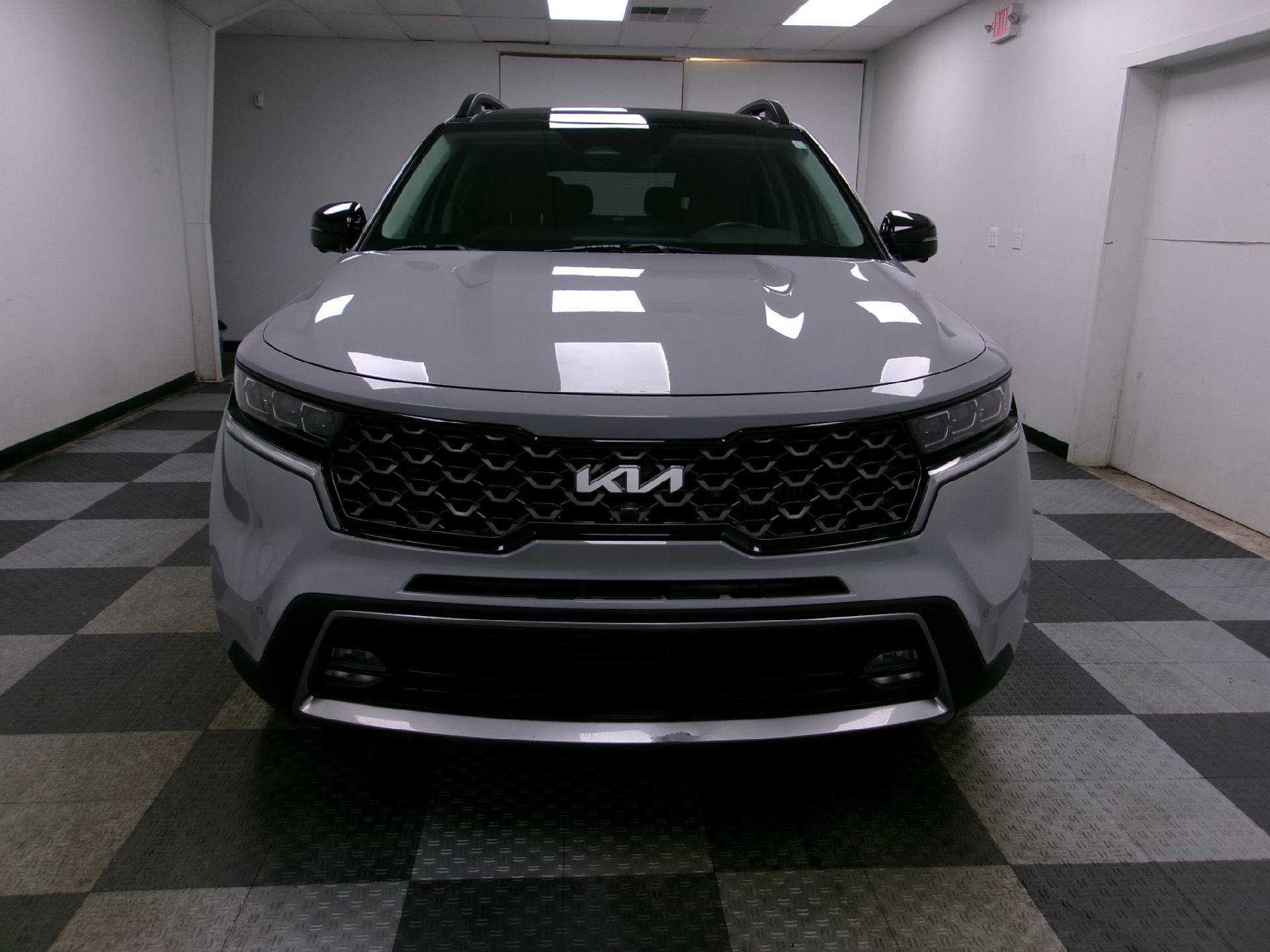 Used 2022 Kia Sorento SX Prestige w/ Rust Color Package image 18