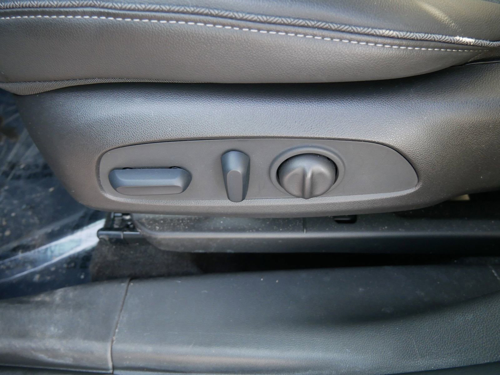 Used 2023 Buick Encore GX Preferred w/ Cold Weather Comfort Package image 16