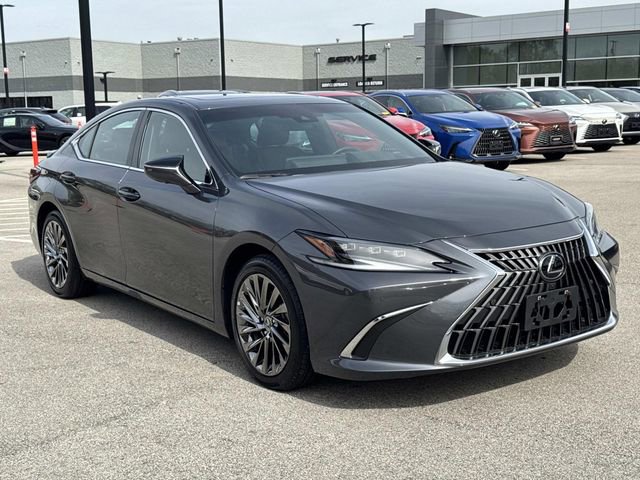 Certified 2025 Lexus ES 300h Ultra Luxury image 3