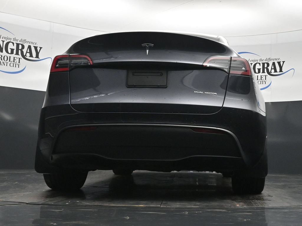 Used 2024 Tesla Model Y Long Range AWD/4WD image 31